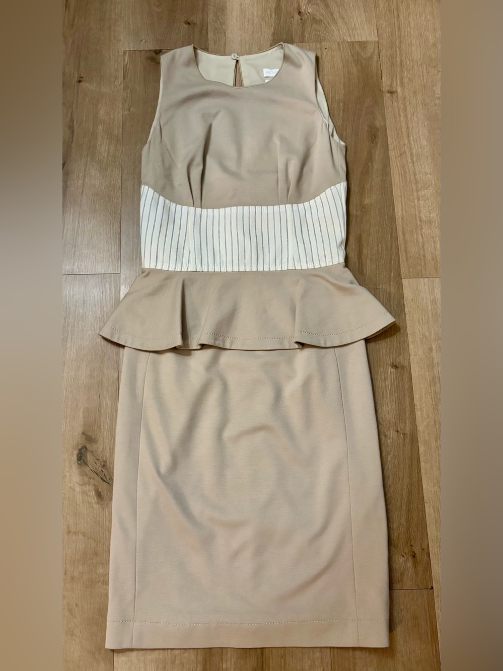 Women’s Altuzarra Beige Pinstripe Peplum Sheath Dress -Size 38/6 (Made In Italy)